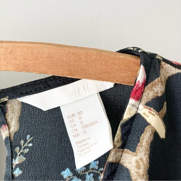 H&M Jumpsuit Black Botanical Floral Bird Chinoiserie Flutter Sleeve 0 - Picture 3 of 5